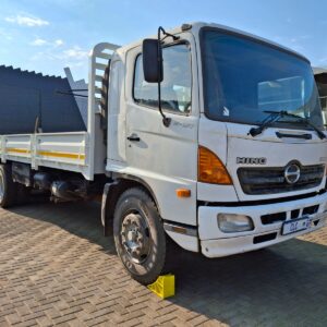 2009 Hino 500 15-257 12 Ton Dropside