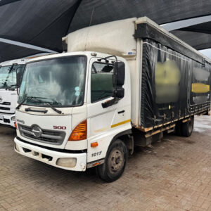 2011 Hino 500 1017 5 Ton Curtainside