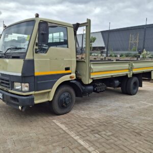 2016 Tata LPT 813 Ex2 4 Ton Dropside Featured Pose