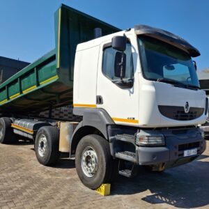 2014 Renault Kerax 440 8x4 15 Cube Tipper